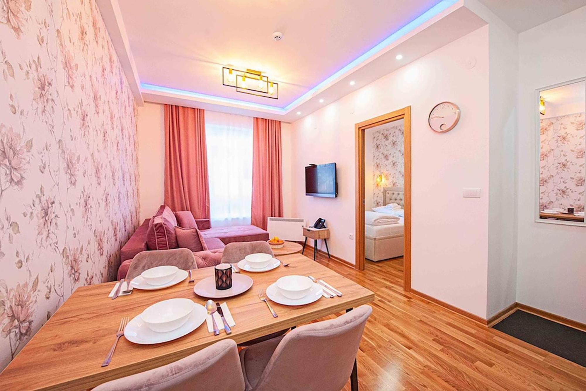 קופאוניק Apartmani Kraljevi Cardaci מראה חיצוני תמונה